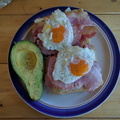 A LCHF breakfast on farm bread before we set out on our hike to Disa Pool