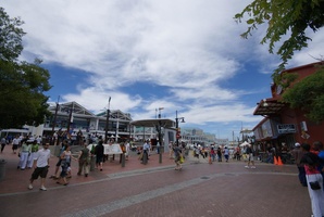 V&A Waterfront full of people