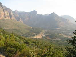 Two roads over Hottentot's Holland Mountains
