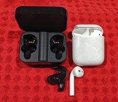 BlitzWorld Earbuds - Reletive size to Apple Airpods