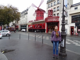 Chantel in front of the Loulon Rouge in Paris
