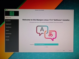 Manjaro KDE - welcome screen for the installer