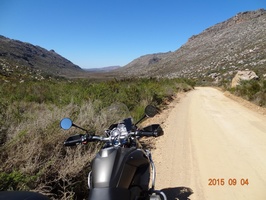 Just crested the top of Uitkyk Pass and heading towards Kromrivier