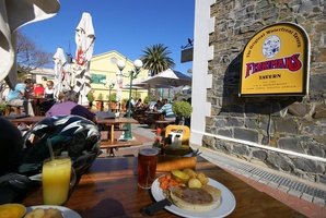 Lunch at Ferryman's Tavern, V&A Waterfront, Cape Town