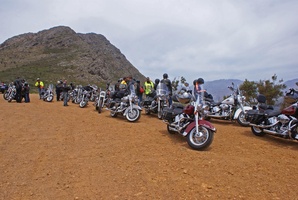 HOG Ride via Villiersdorp - Photo Shoot at top of Pass