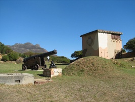WW2 Pillbox & Gun, East Fort (Lower), Hout Bay