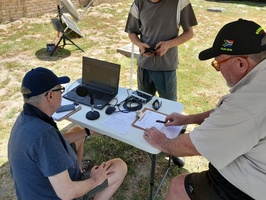 Allan ZS1AL composing a reply message on the IARU message form